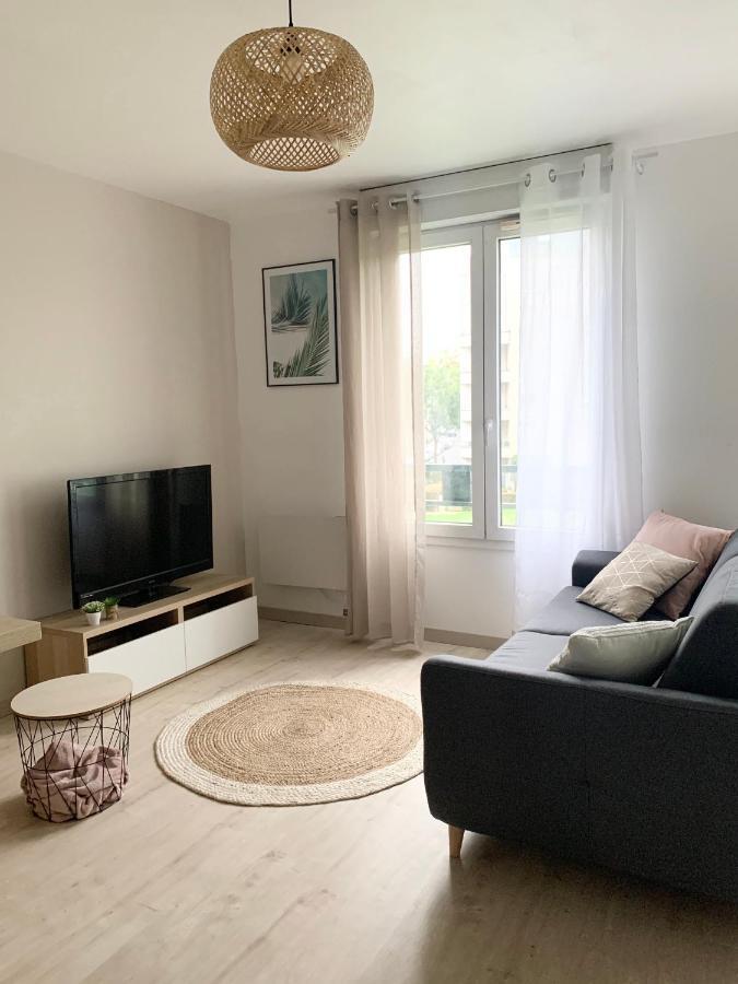 Studio 30M2 - Au Pied De La Gare - Parking Cergy Kültér fotó